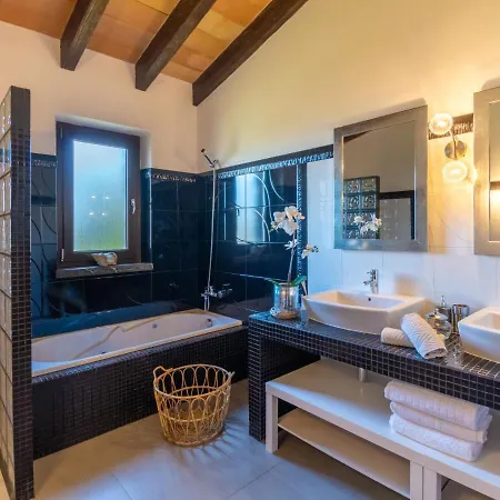 Benet By Interhome *