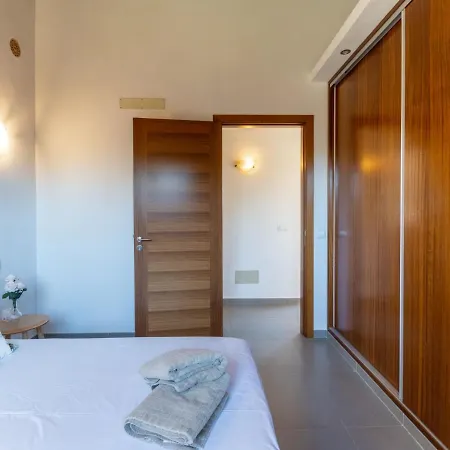 Benet By Interhome *