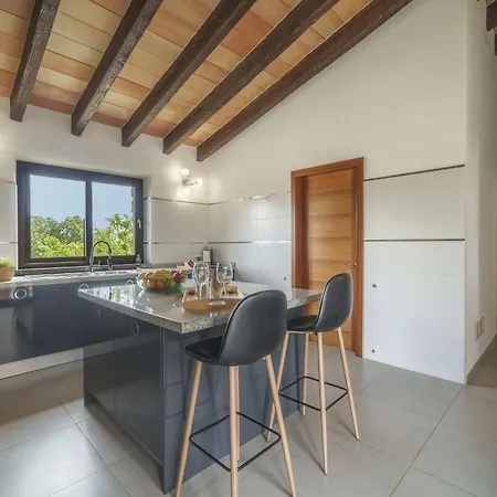 Benet By Interhome Arta