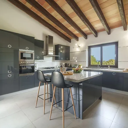 Benet By Interhome *